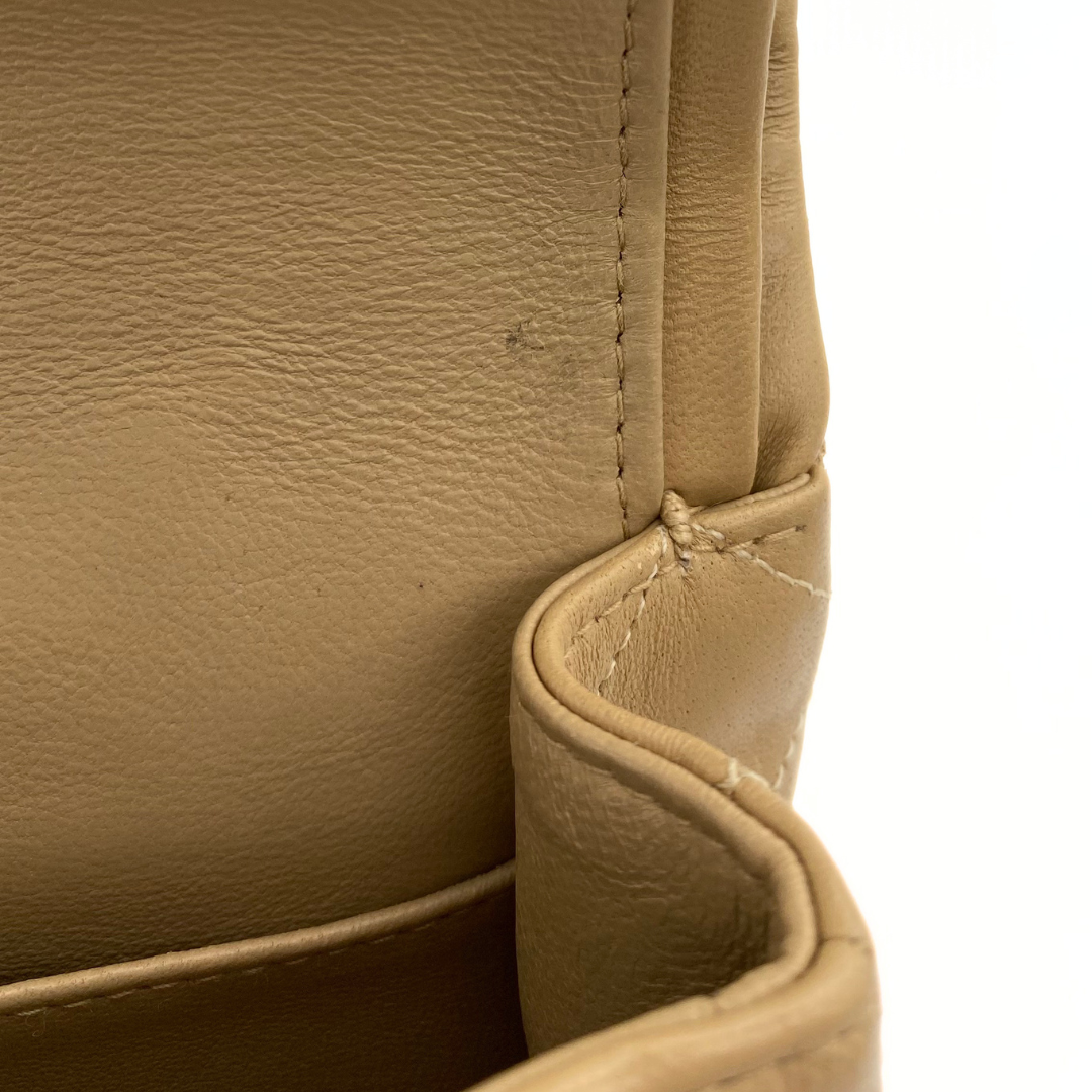 Daxton, 1 Series Small Classic Flap Beige Lambskin with seal and card