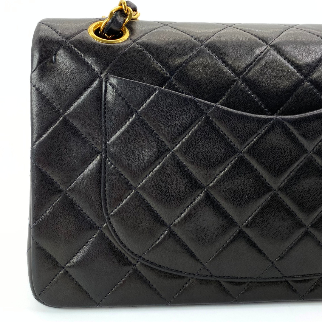 Iloma, 2 Series Small Classic Flap Black Lambskin with seal and card