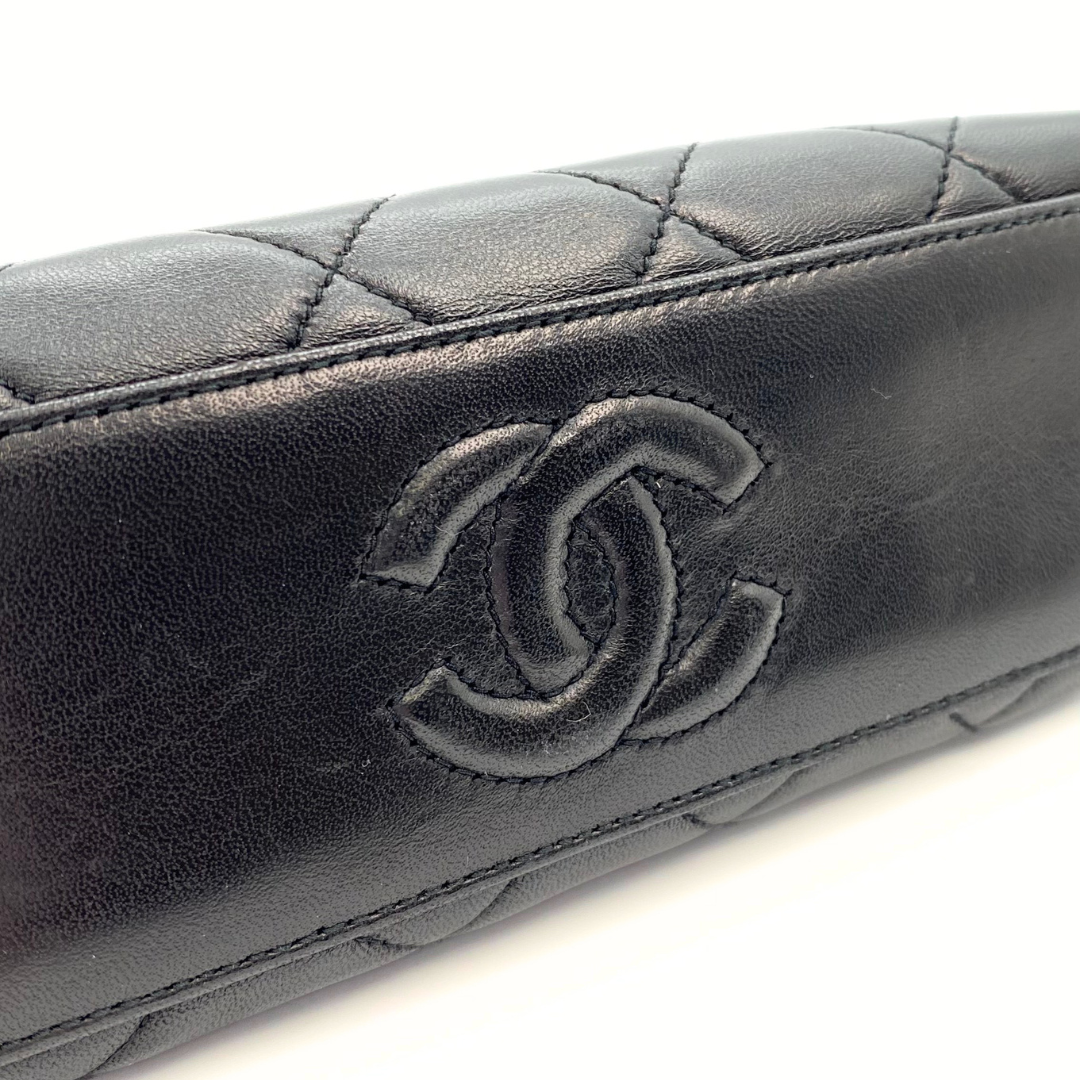 Gawin, 3 Series Mini Kisslock Black Lambskin with seal and card