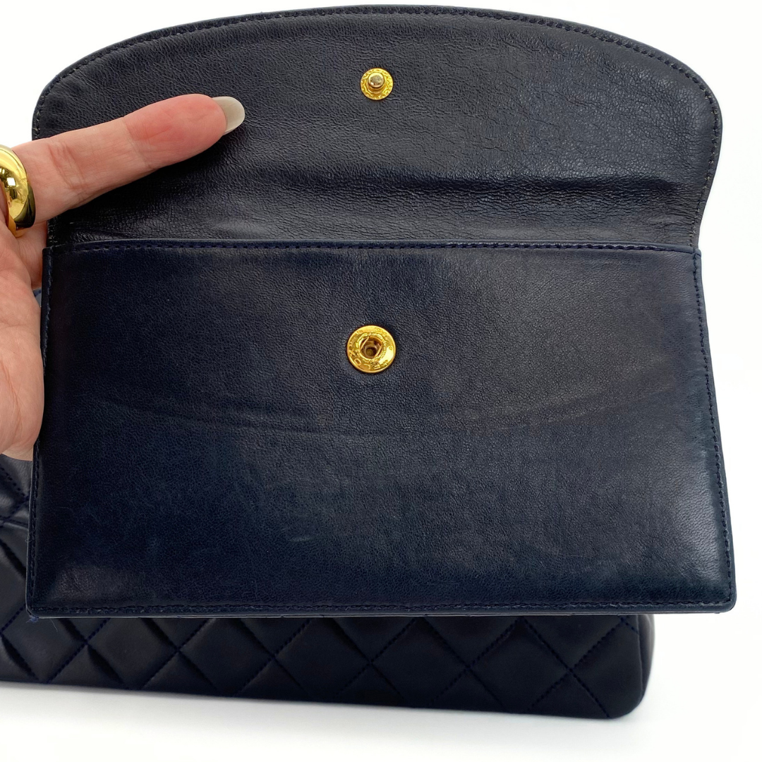 Taiga, 1 Series Navy Lambskin Tote with seal only