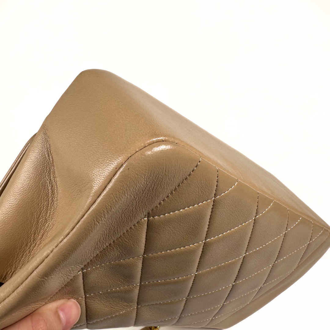 Yanny, 1 Series Small Diana Beige Lambskin with seal only