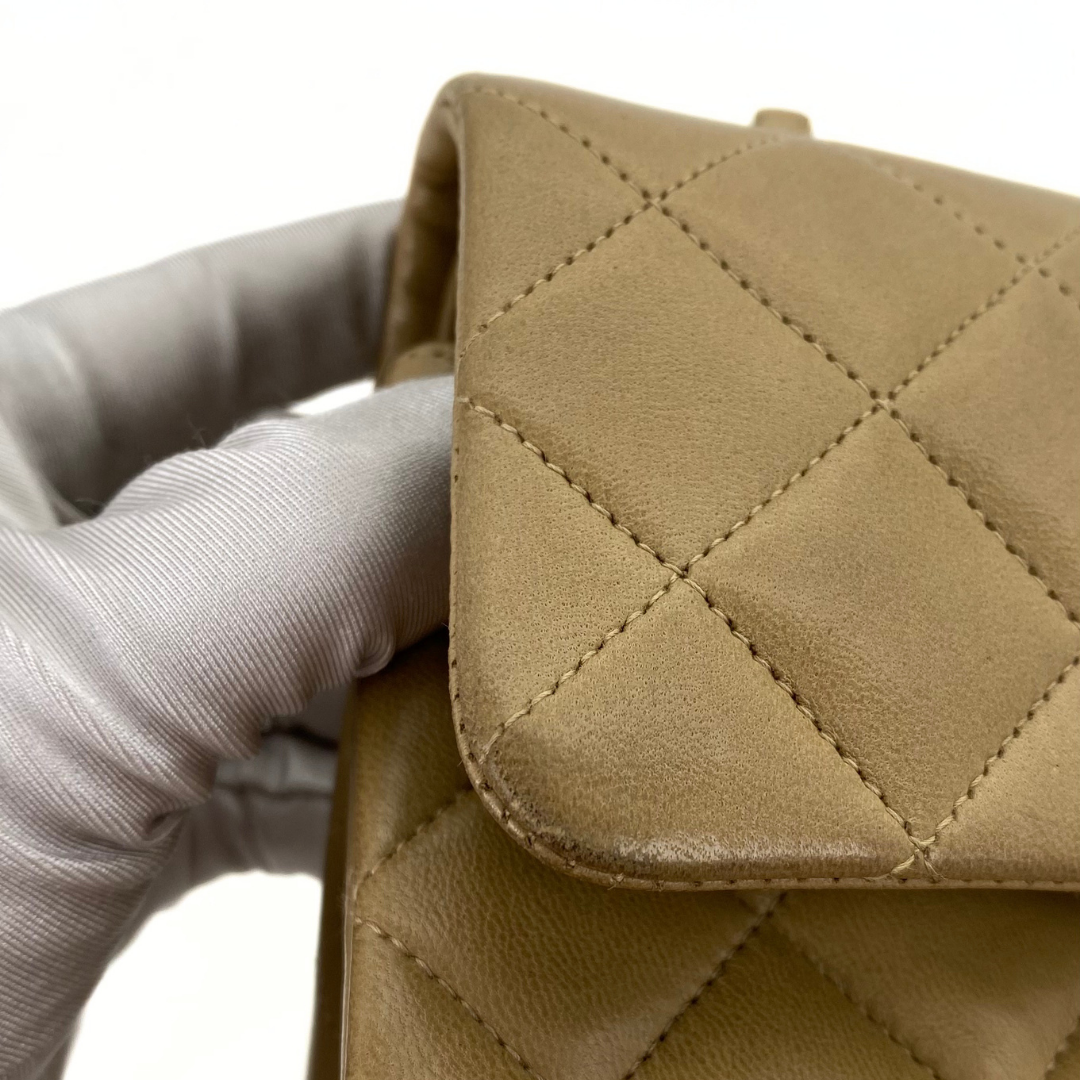 Jiwoo, 2 Series Small Classic Flap Beige Lambskin with seal and card