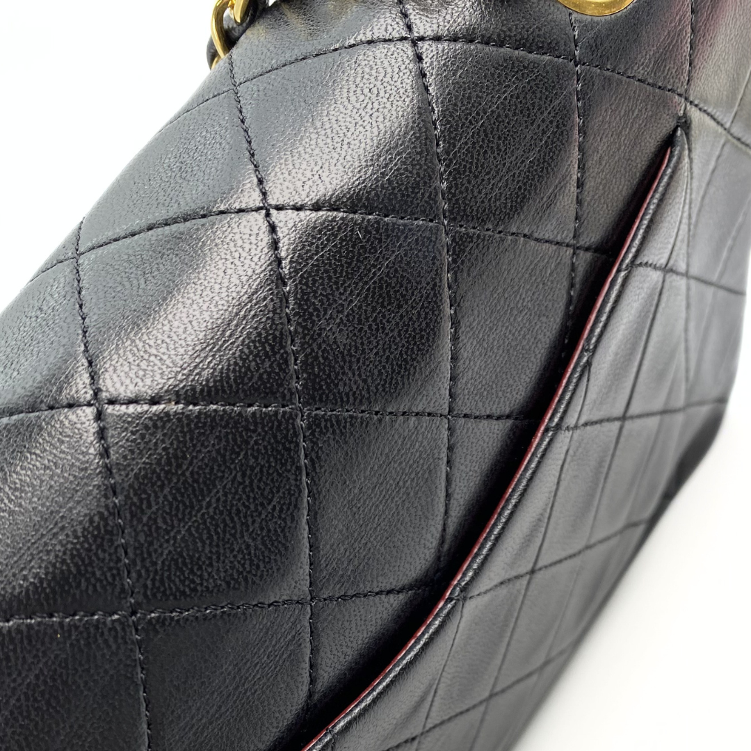 Zinnia, 1 Series Small Classic Flap Black Lambskin with seal only