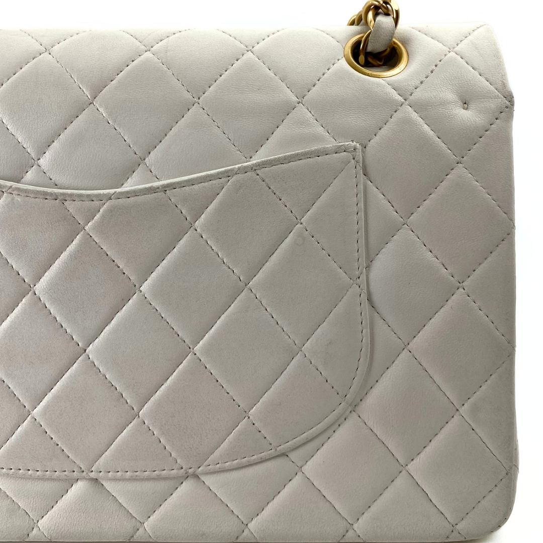 Sunwoo, 6 Series Medium Classic Flap White Lambskin wtih seal and card