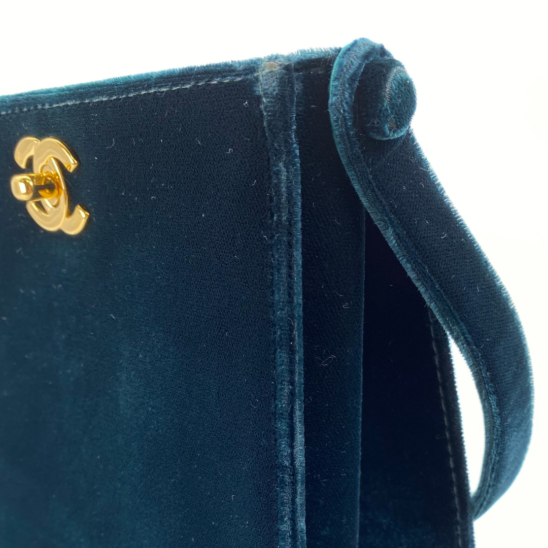 Taiki, 5 Series Turn Lock Green Velvet Top Handle Bucket Bag with seal and card