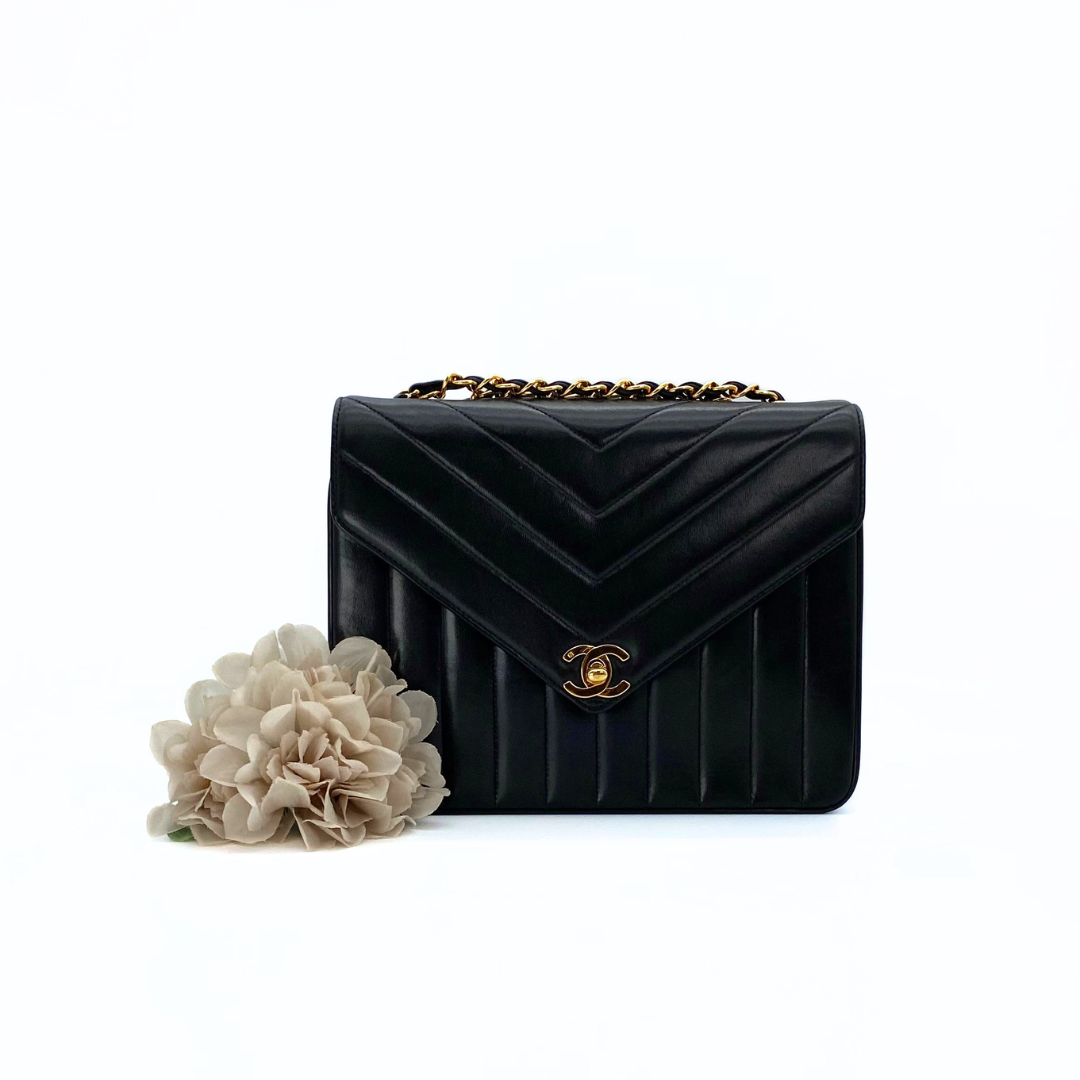 Eunho, 2 Series Single Flap Chevron Black Lambskin with seal and card