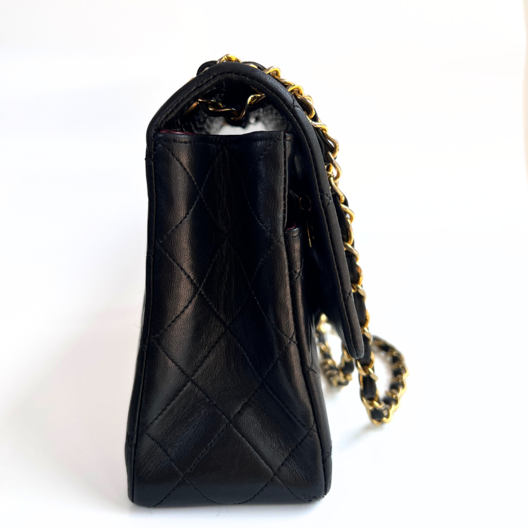 Elian, 1 Series Jumbo Flap Black Lambskin with Card Wallet with seal and card