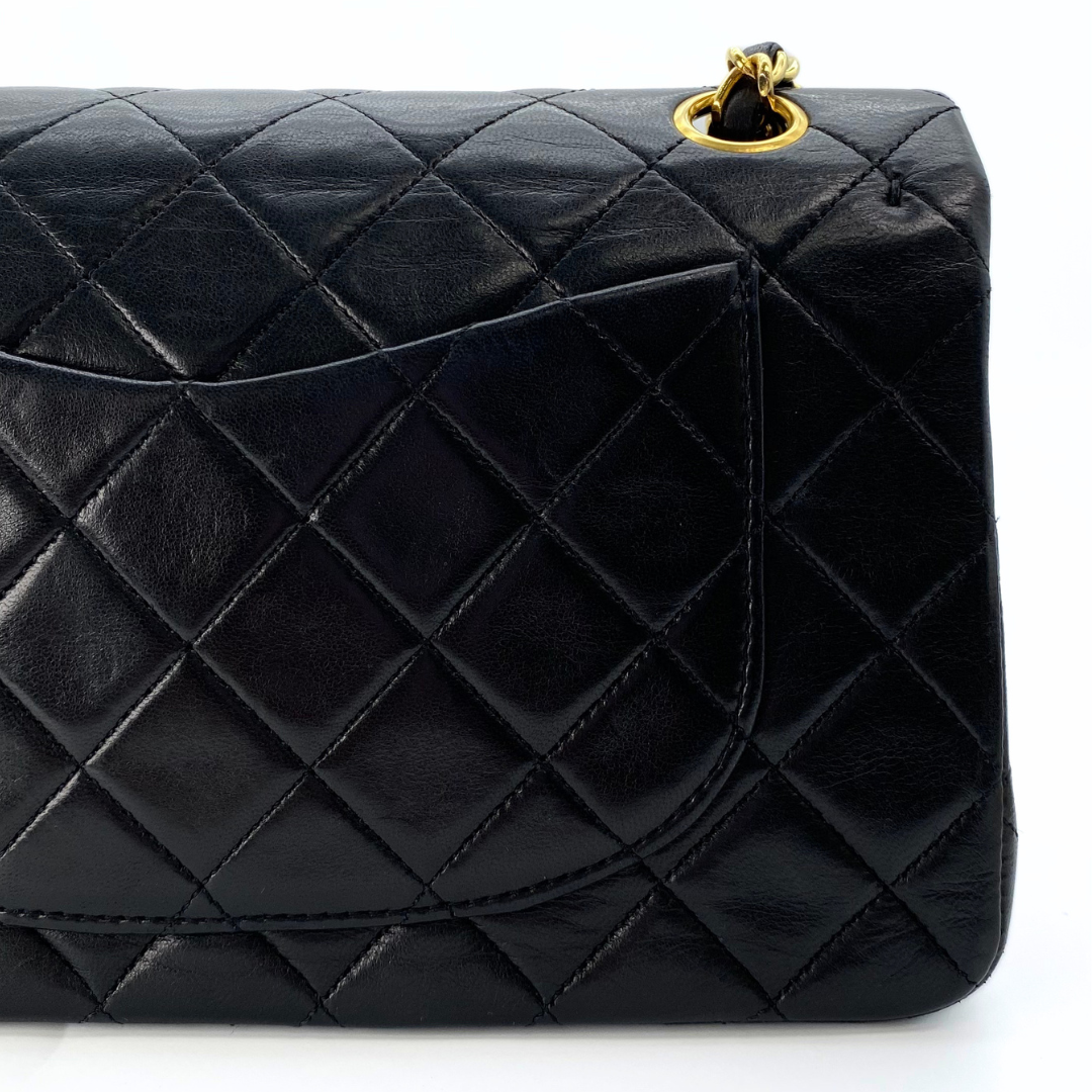 Nico, 1 Series Small Classic Flap Black Lambskin with seal and card