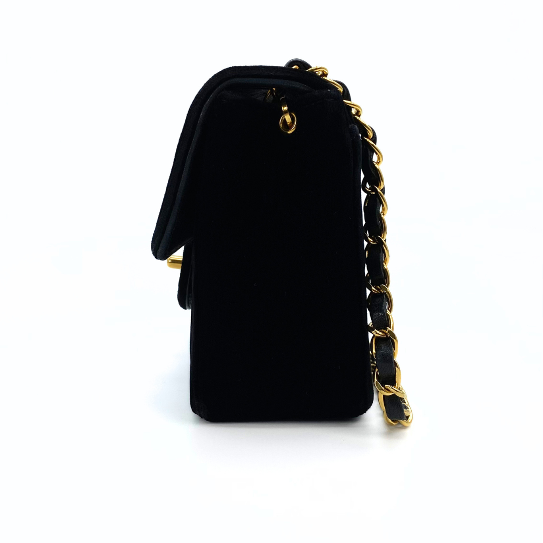 Arash, 2 Series Square 17cm Black Velvet with seal and card