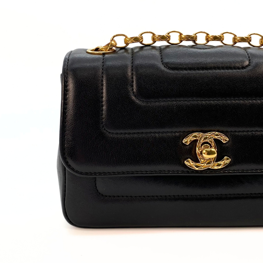 Lori, 2 Series Bijoux Chain Black Lambskin with seal only