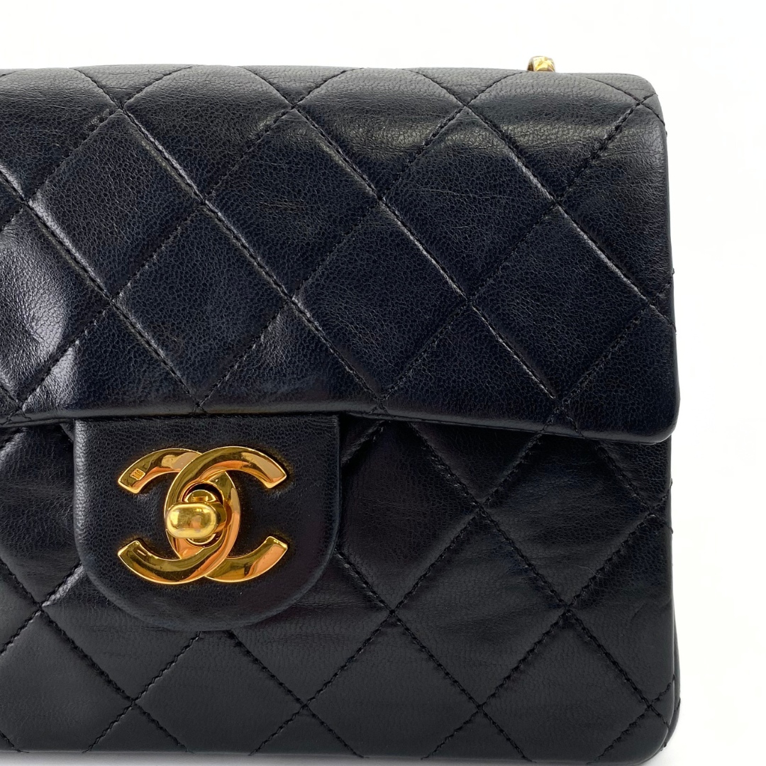Hayato, 2 Series Mini Sq17 Black Lambskin with Bijoux Chain with seal only