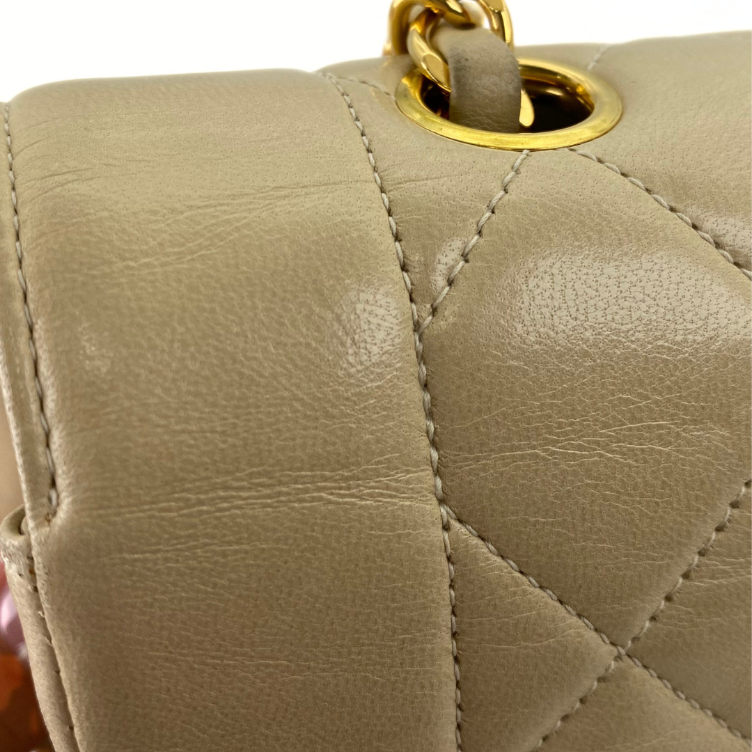 Iduna, 2 Series Medium Beige Lambskin with seal and card