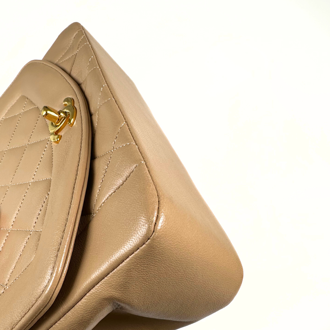 Yanny, 1 Series Small Diana Beige Lambskin with seal only