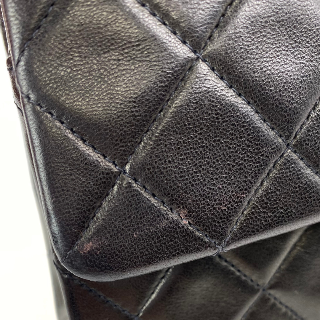 Iloma, 2 Series Small Classic Flap Black Lambskin with seal and card