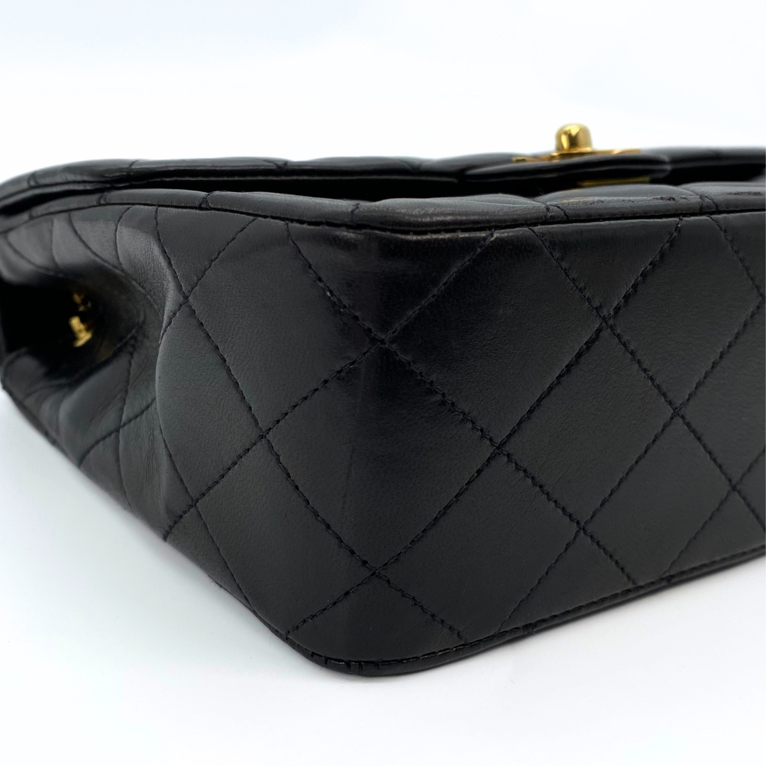 Varun, 2 Series Square 20cm Black Lambskin with seal and card