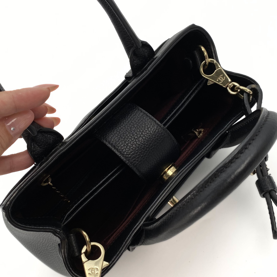 Brodie, 23 Series Neo Excecutive Tote Black Leather with seal and card