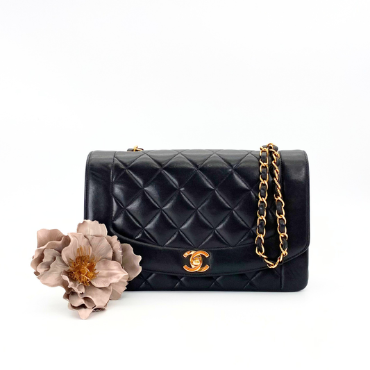 Shiori, 3 Series Medium Diana Black Lambskin with seal and card