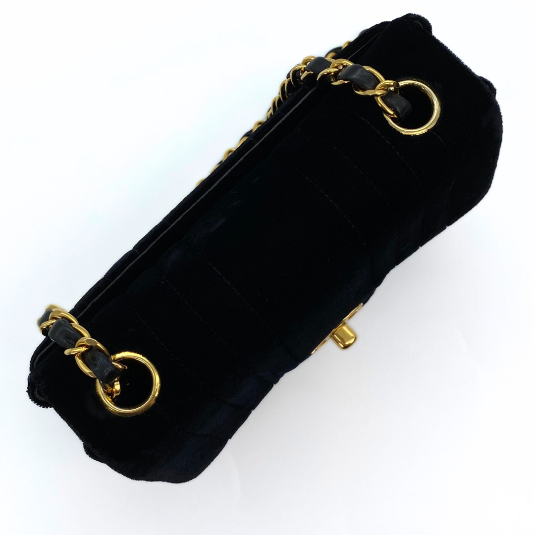 Arash, 2 Series Square 17cm Black Velvet with seal and card