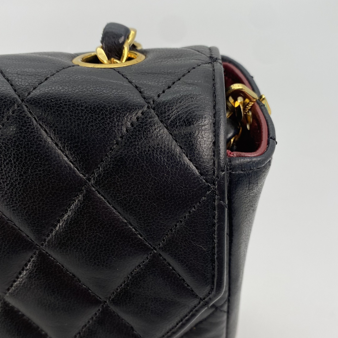 Reina, 0 Series Half Moon Black Lambskin with seal only