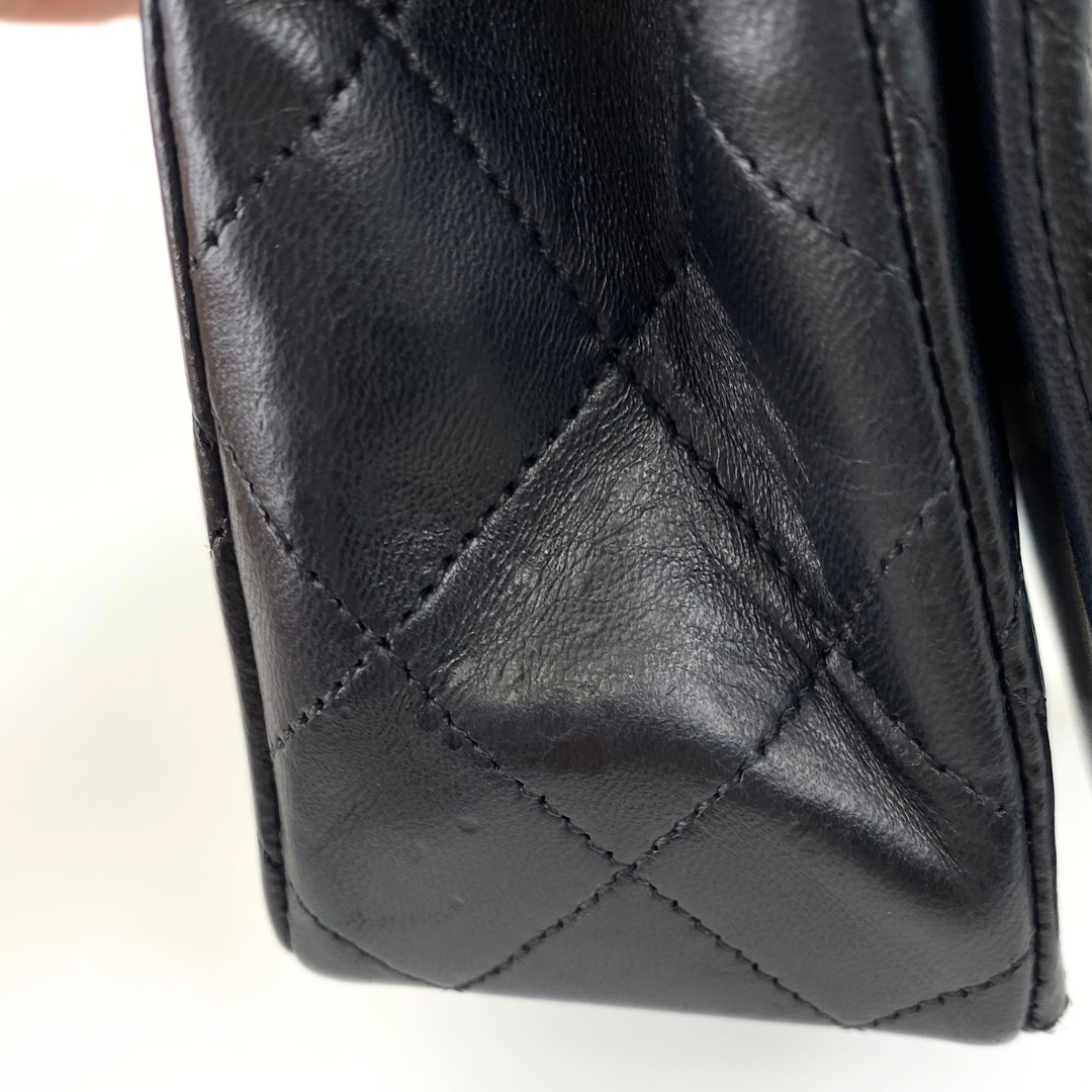 Arata, 1 Series Small Full Flap Black Lambskin with seal and card