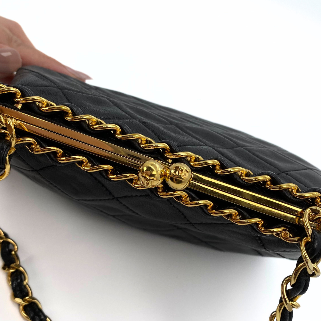 Gawin, 3 Series Mini Kisslock Black Lambskin with seal and card