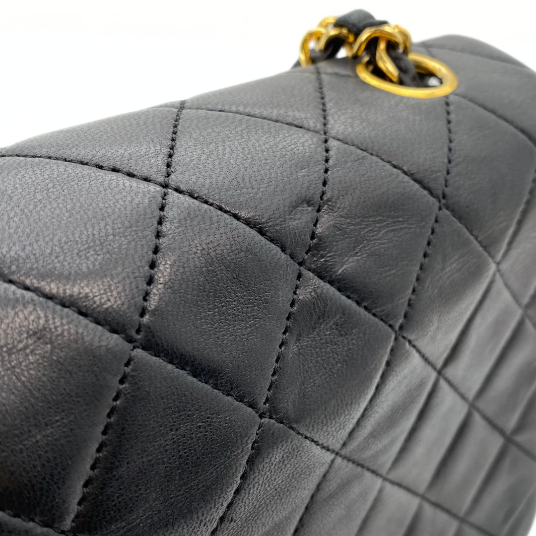 Cyrus, 1 Series Small Full Flap Black Lambskin with seal and card