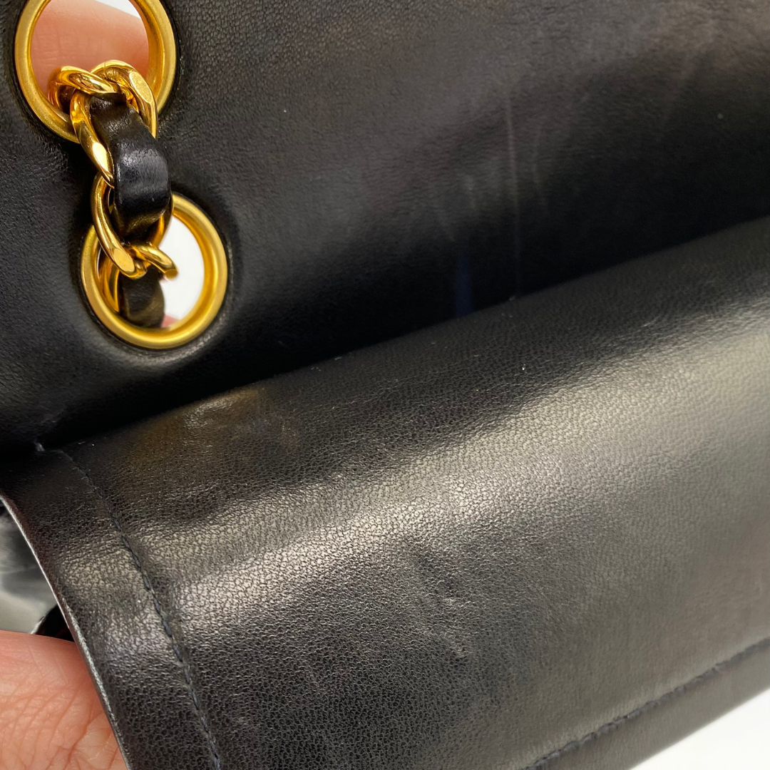 Iloma, 2 Series Small Classic Flap Black Lambskin with seal and card