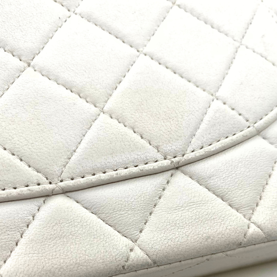 Sunwoo, 6 Series Medium Classic Flap White Lambskin wtih seal and card
