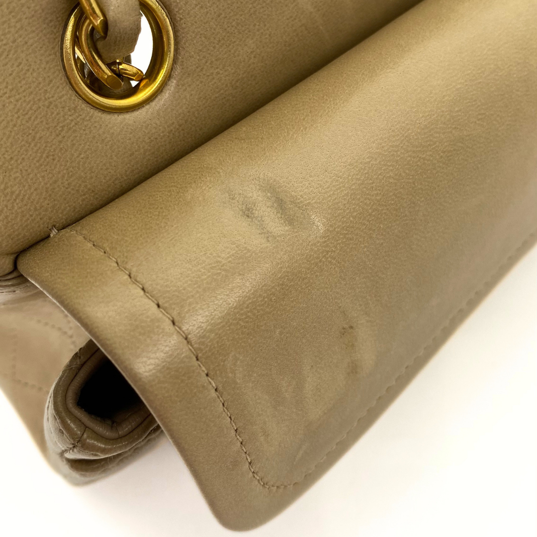 Jiwoo, 2 Series Small Classic Flap Beige Lambskin with seal and card