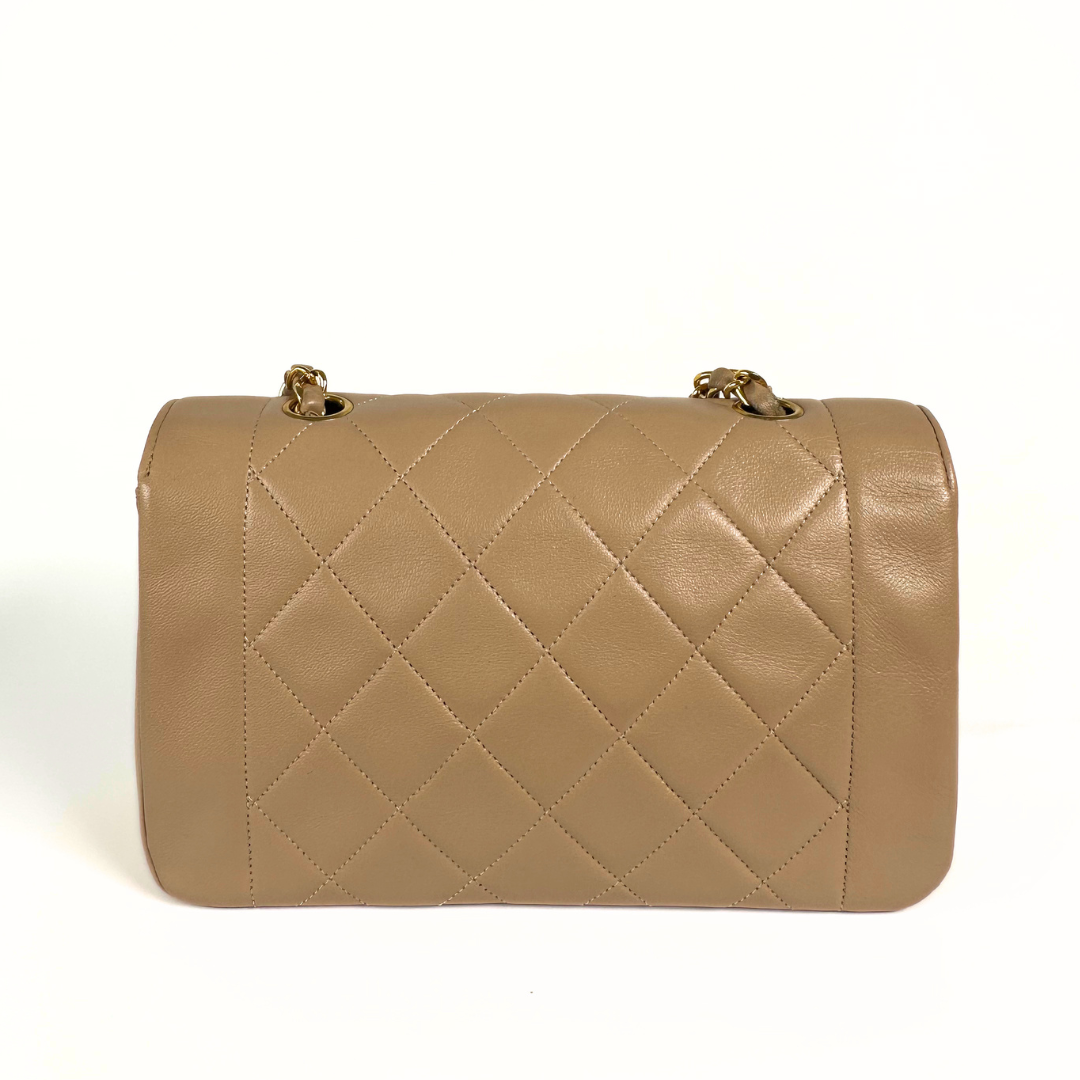 Yanny, 1 Series Small Diana Beige Lambskin with seal only