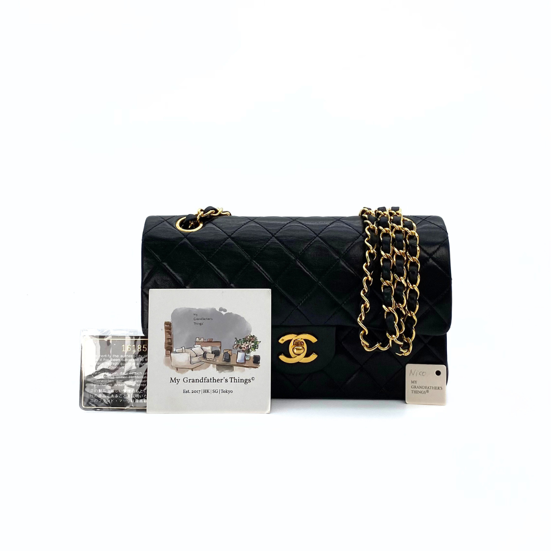 Nico, 1 Series Small Classic Flap Black Lambskin with seal and card