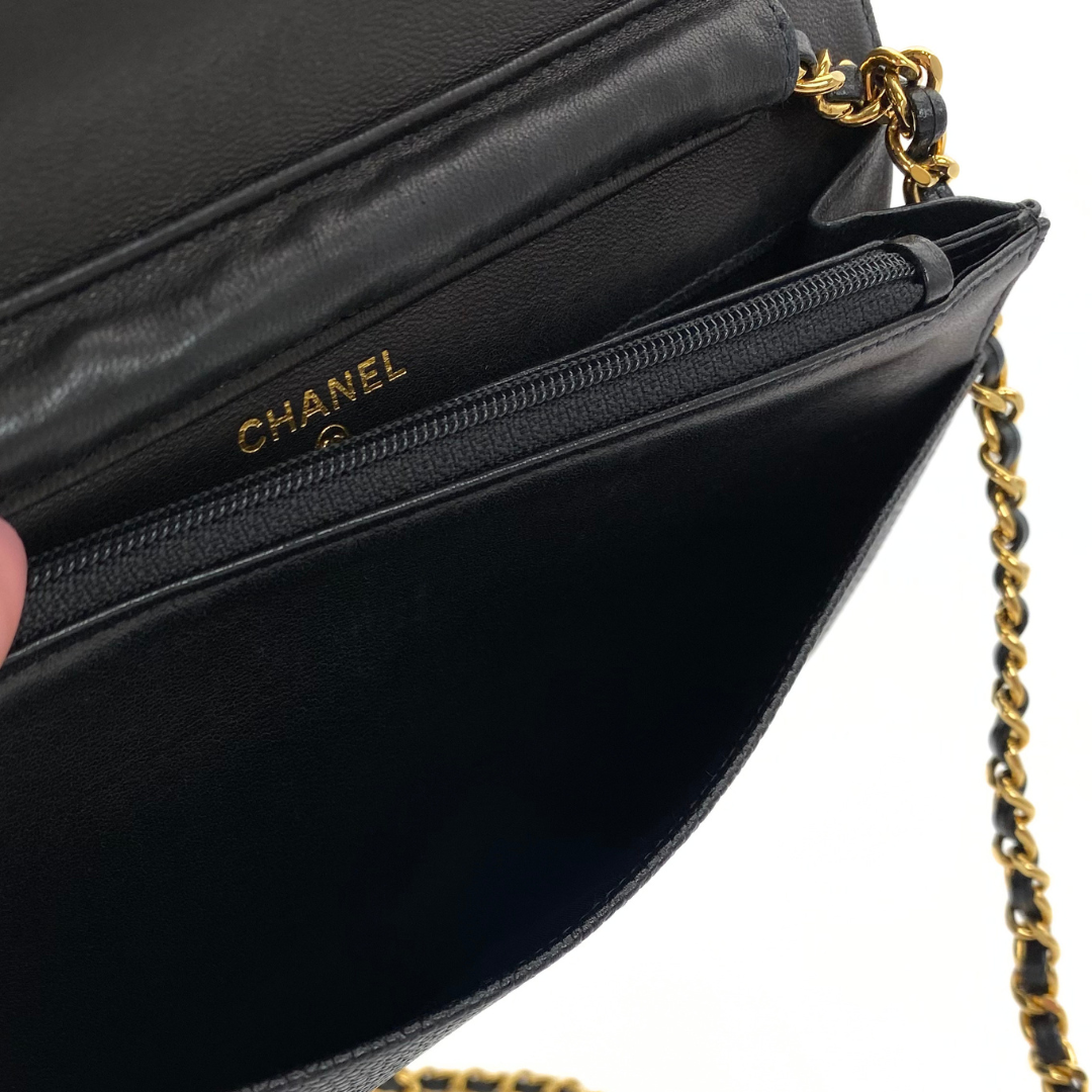Nari, 5 Series Long Wallet Black Caviar with seal only