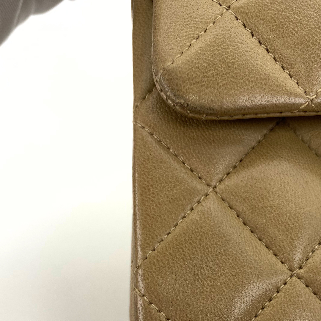 Jiwoo, 2 Series Small Classic Flap Beige Lambskin with seal and card