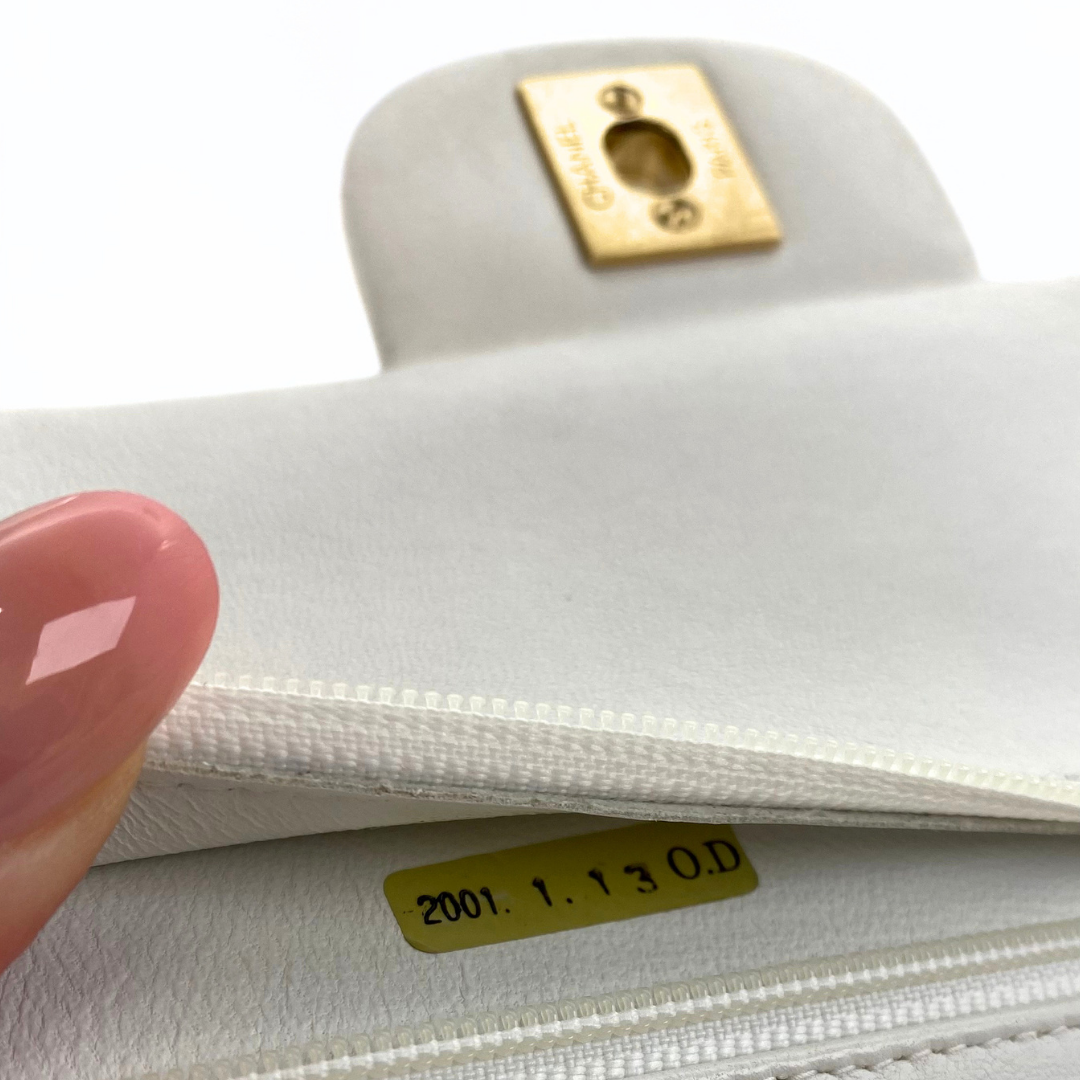 Sunwoo, 6 Series Medium Classic Flap White Lambskin wtih seal and card