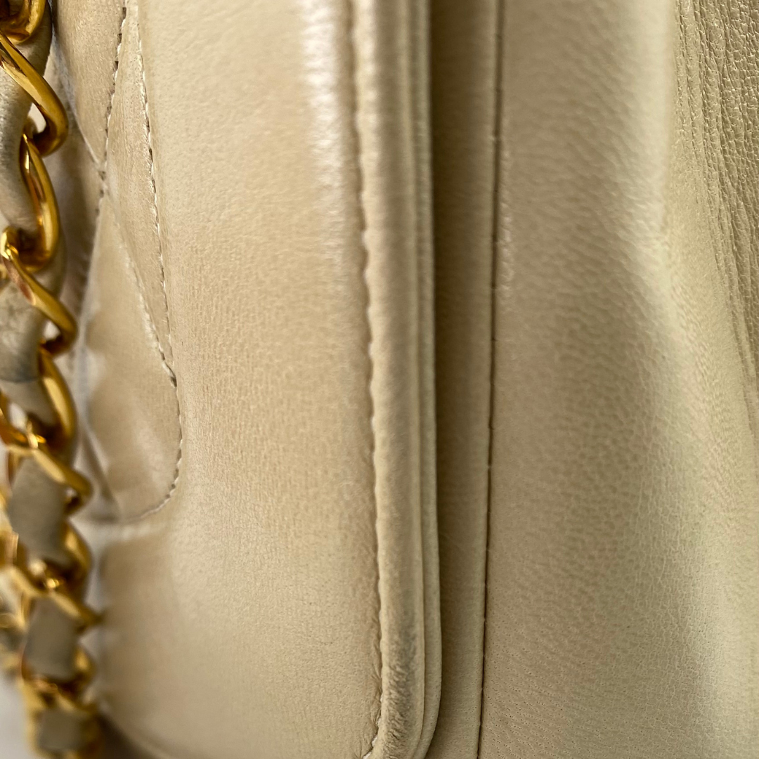 Iduna, 2 Series Medium Beige Lambskin with seal and card