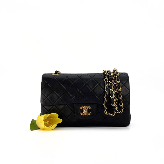 Zinnia, 1 Series Small Classic Flap Black Lambskin with seal only