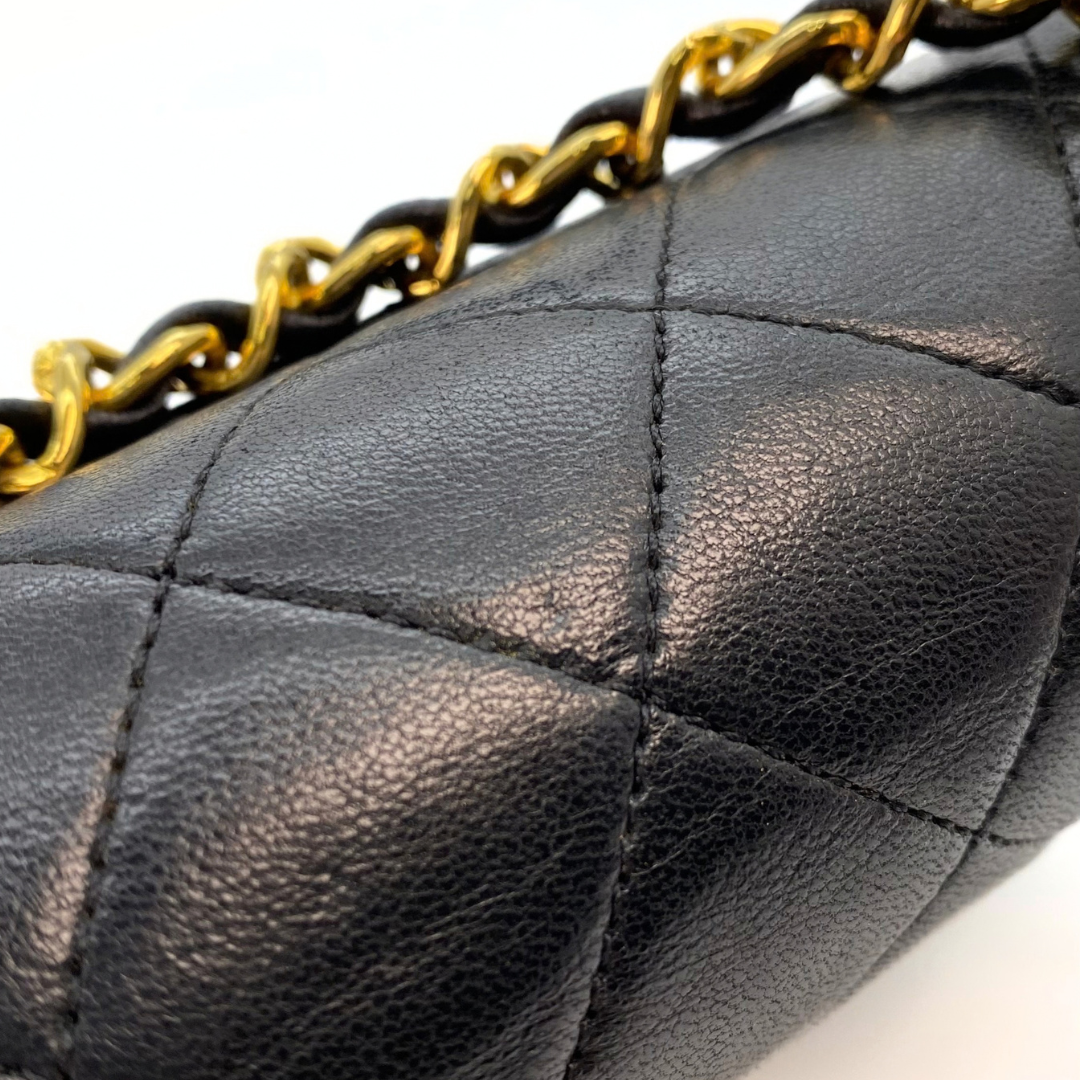 Michiru, 1 Series Square 17cm Black Lambskin with seal and card