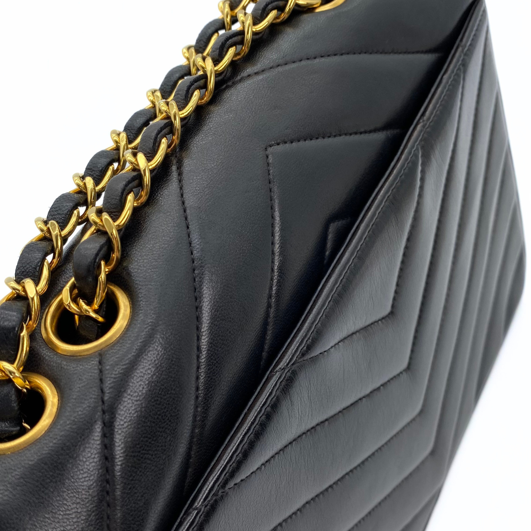 Eunho, 2 Series Single Flap Chevron Black Lambskin with seal and card