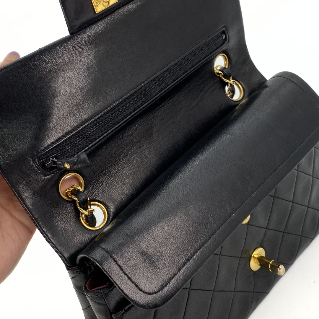 Zinnia, 1 Series Small Classic Flap Black Lambskin with seal only
