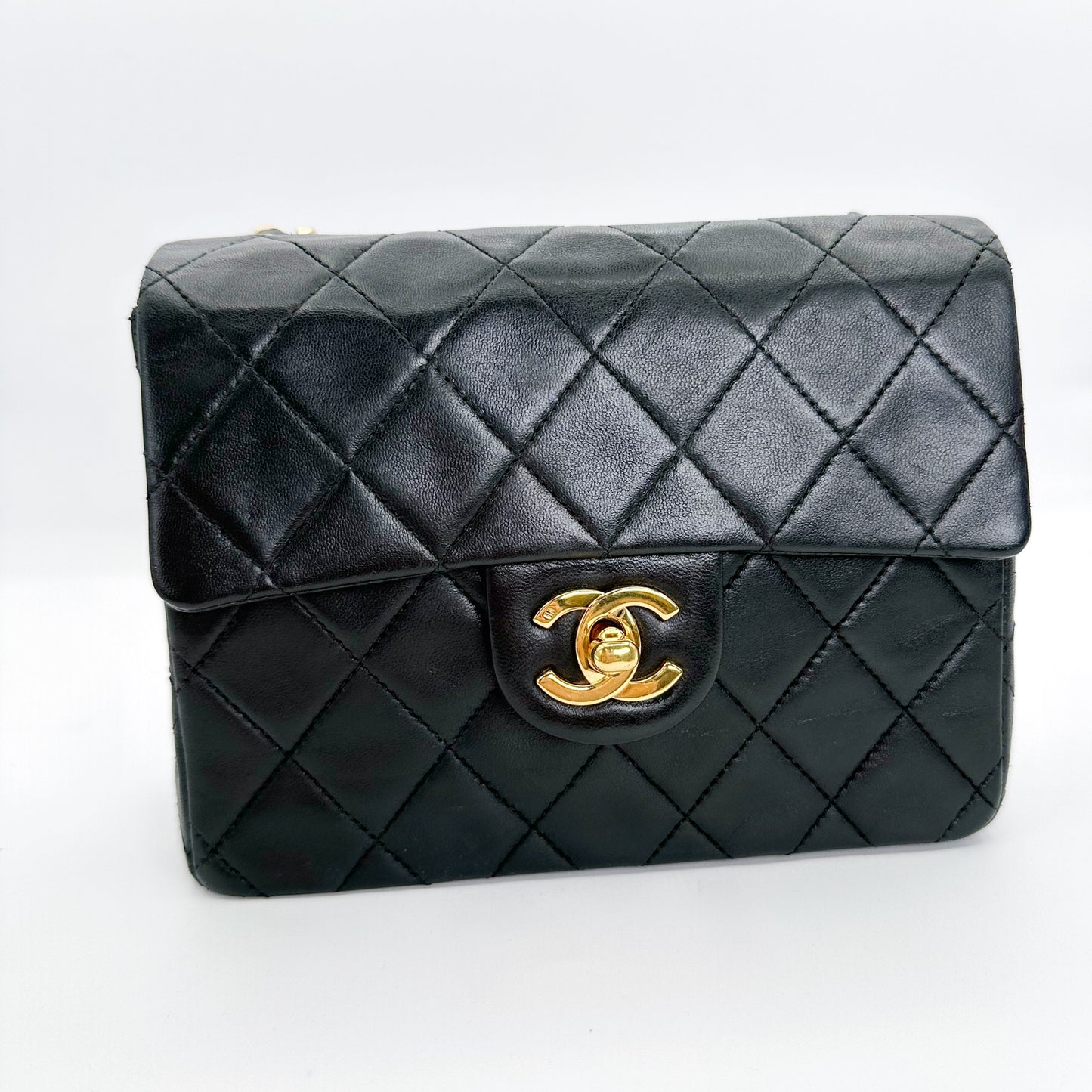 Akane, Vintage Authentic Chanel 0 series 17cm mini square black lambskin with seal