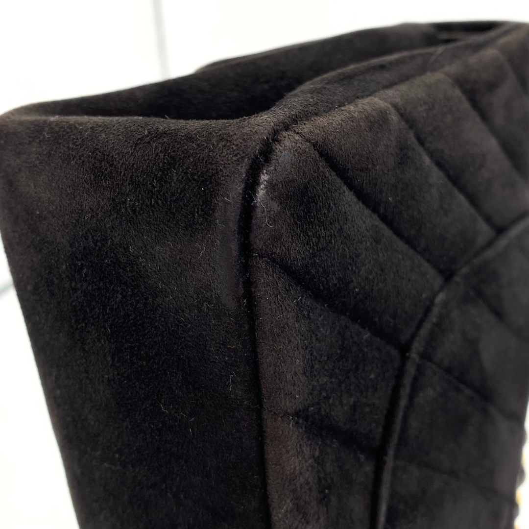 Jiho, 1 Series Medium Classic Flap Chevron Black Suede with seal and card