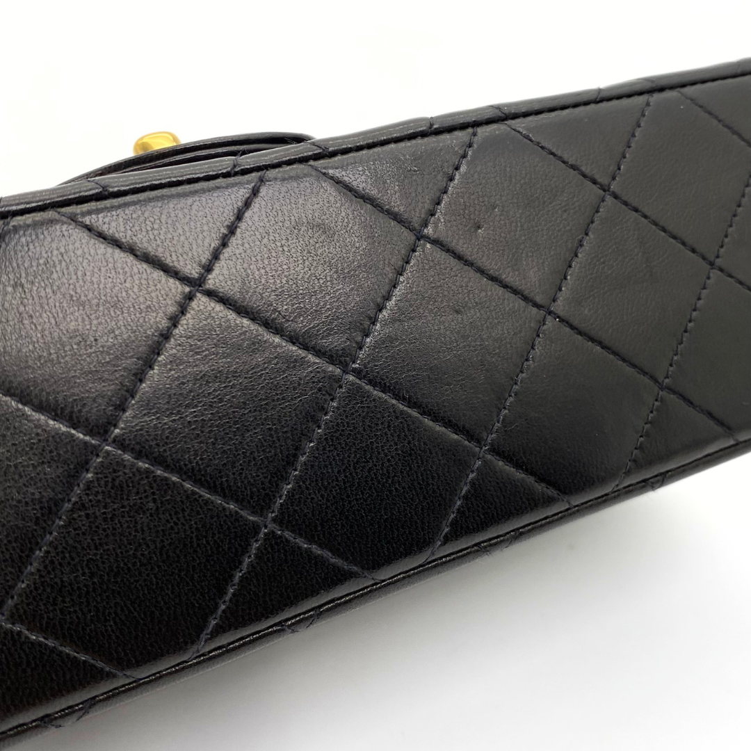 Iloma, 2 Series Small Classic Flap Black Lambskin with seal and card