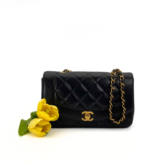 Kaori, 3 Series Small Diana Black Lambskin with seal and card
