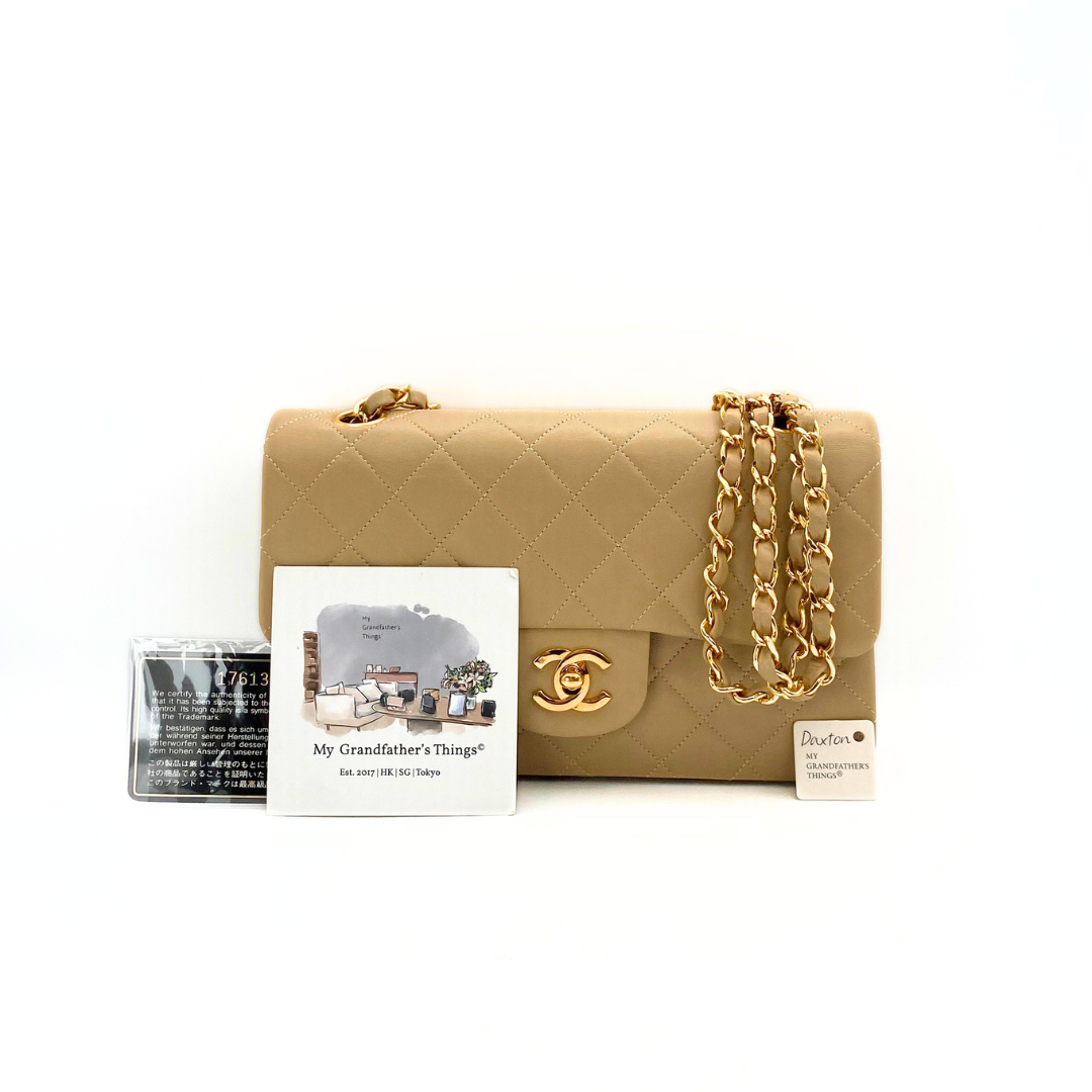 Daxton, 1 Series Small Classic Flap Beige Lambskin with seal and card