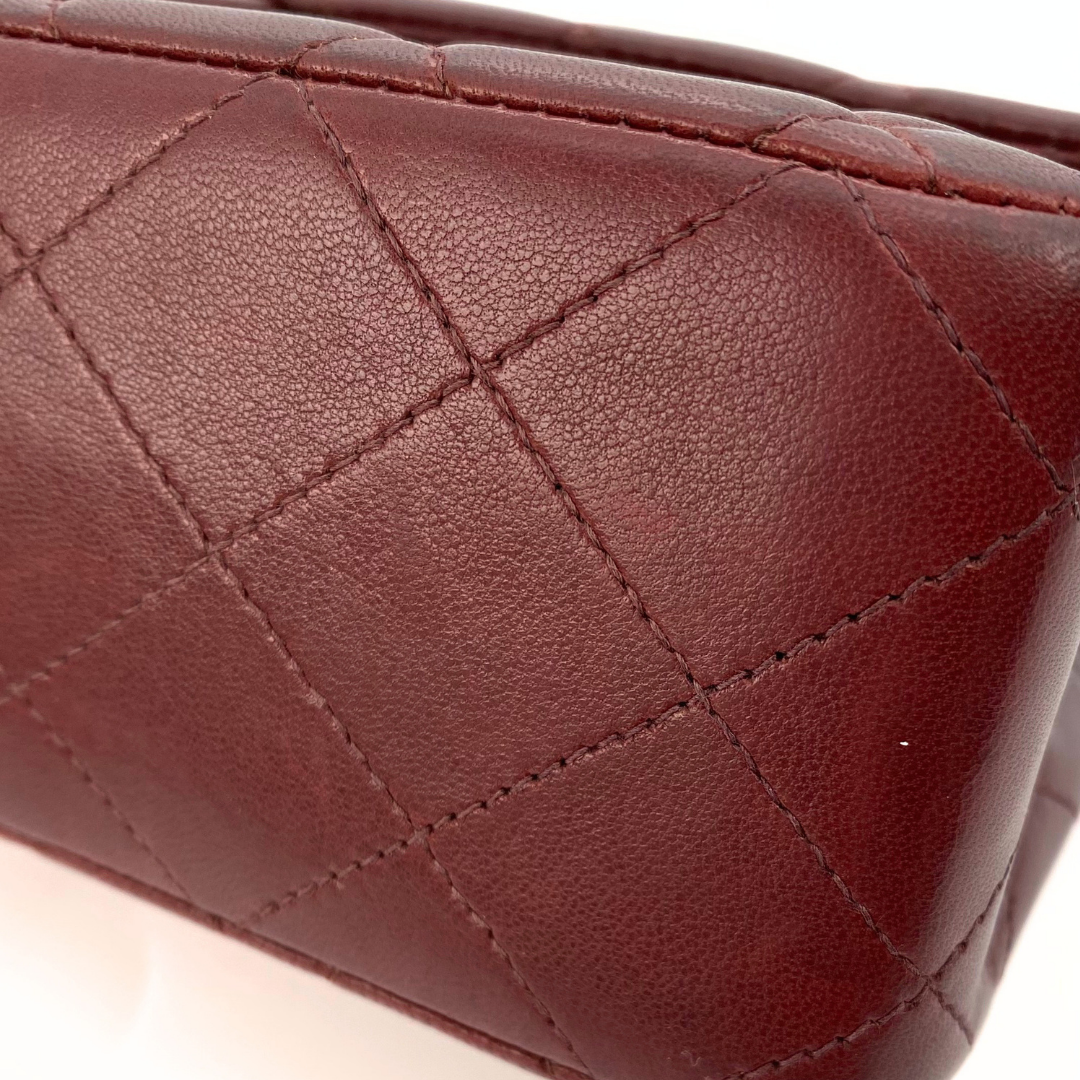 Rune, 5 Series Medium Classic Flap Bordeaux Lambskin with seal only