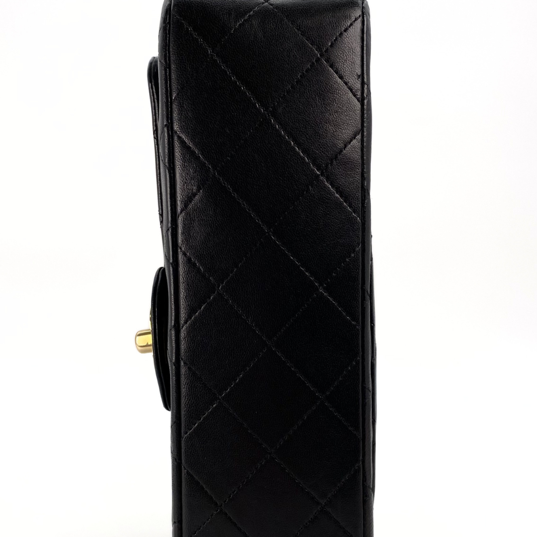 Zinnia, 1 Series Small Classic Flap Black Lambskin with seal only