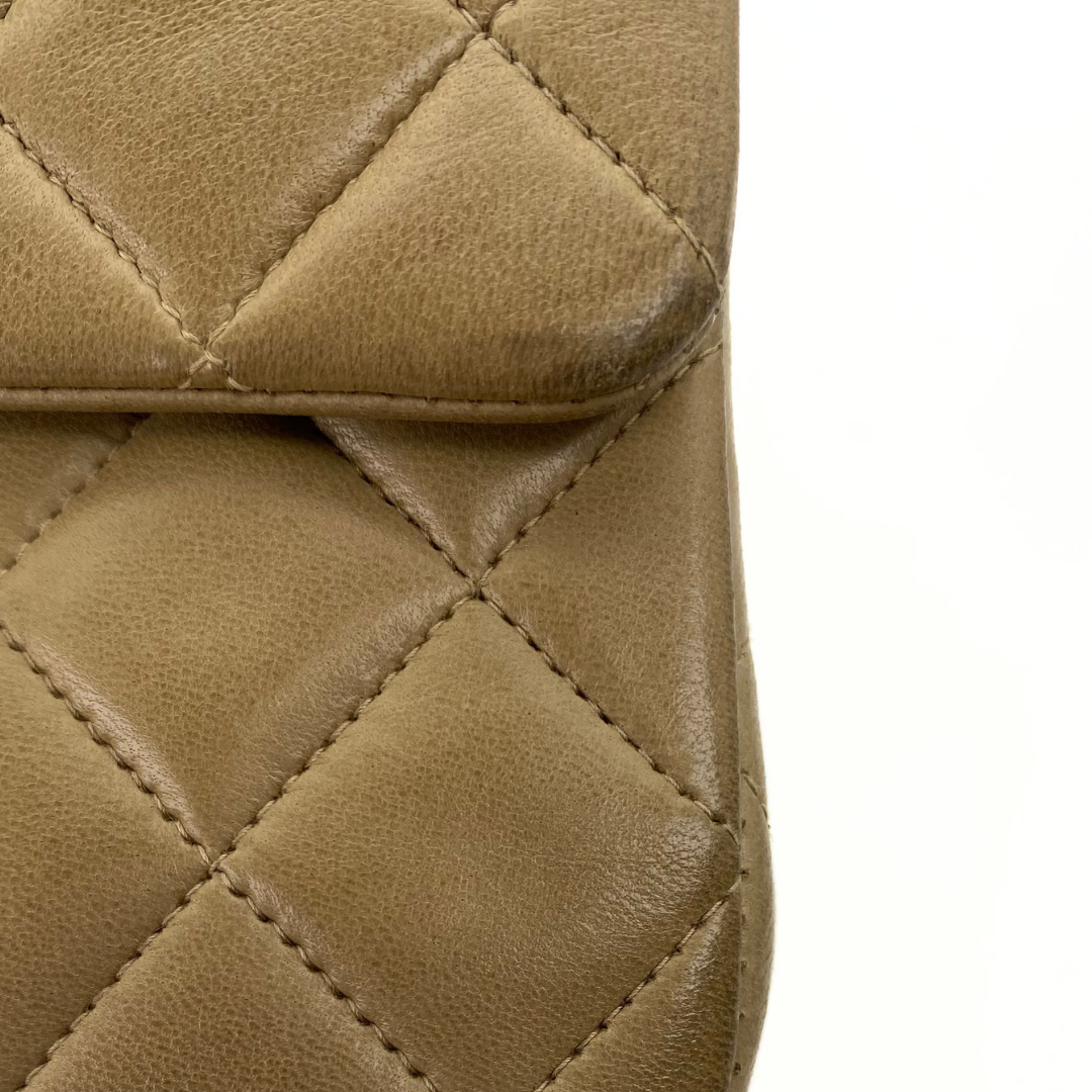 Jiwoo, 2 Series Small Classic Flap Beige Lambskin with seal and card