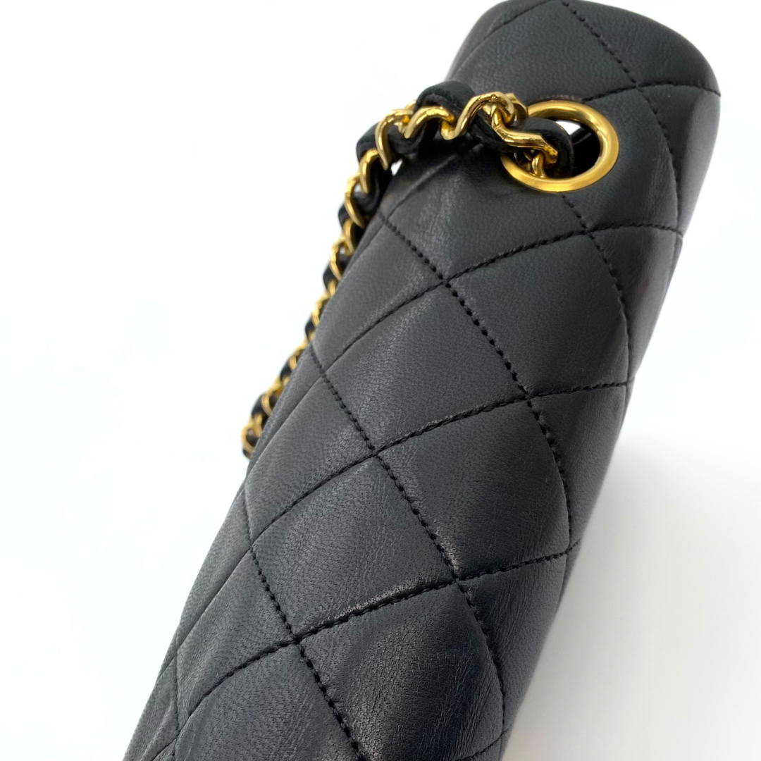 Cyrus, 1 Series Small Full Flap Black Lambskin with seal and card