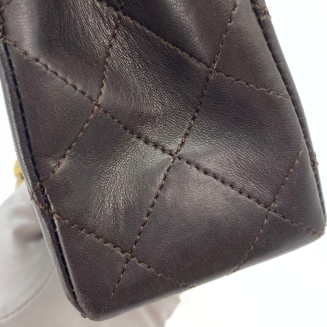 Leandro, 1 Series Small Classic Flap Brown Lambskin with seal only