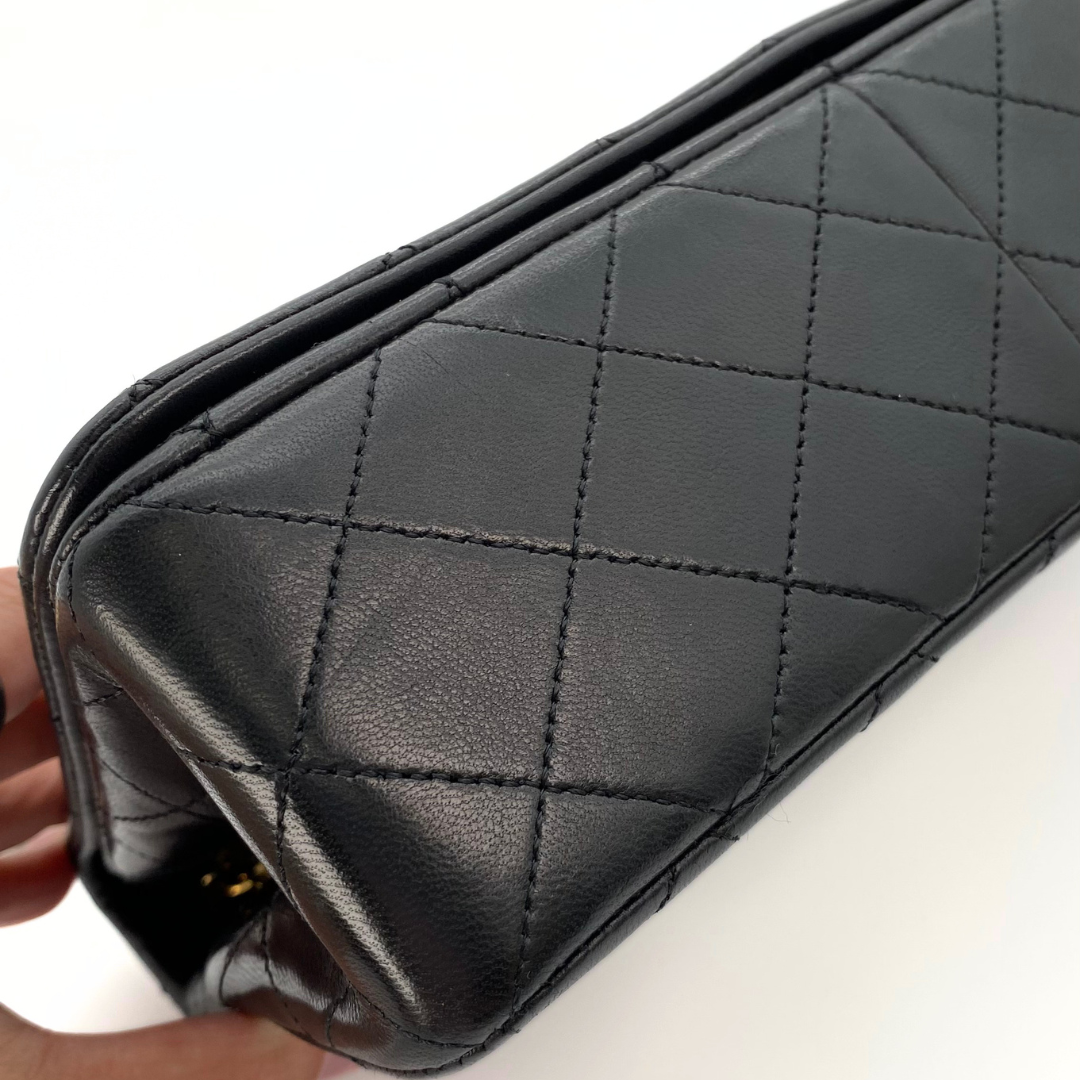 Cyrus, 1 Series Small Full Flap Black Lambskin with seal and card